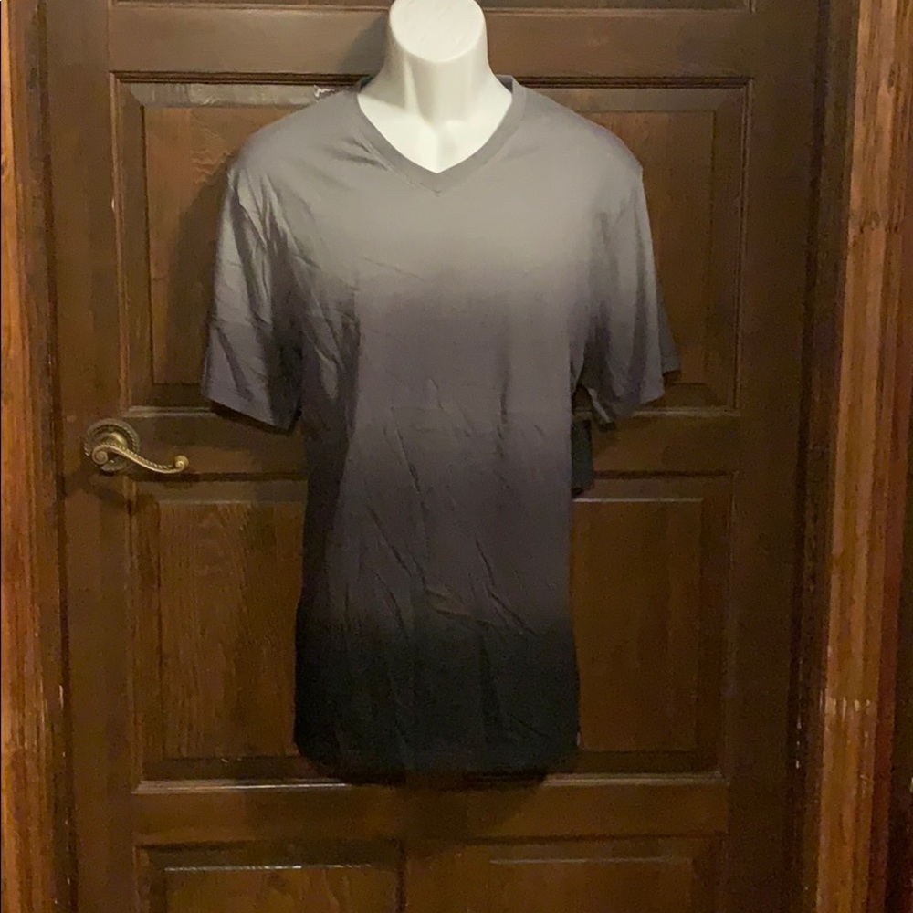 M/L Onzie Black Ombre V Neck